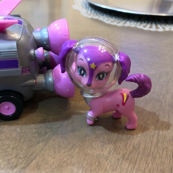 Paw Patrol Skye Dog Spaceship Astronaut Bundle Play Set - Picture 4 of 4